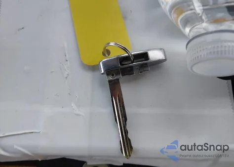 2011 Cadillac Sts Luxury z USA, uszkodzony, nr VIN 1G6DW6ED2B0160885